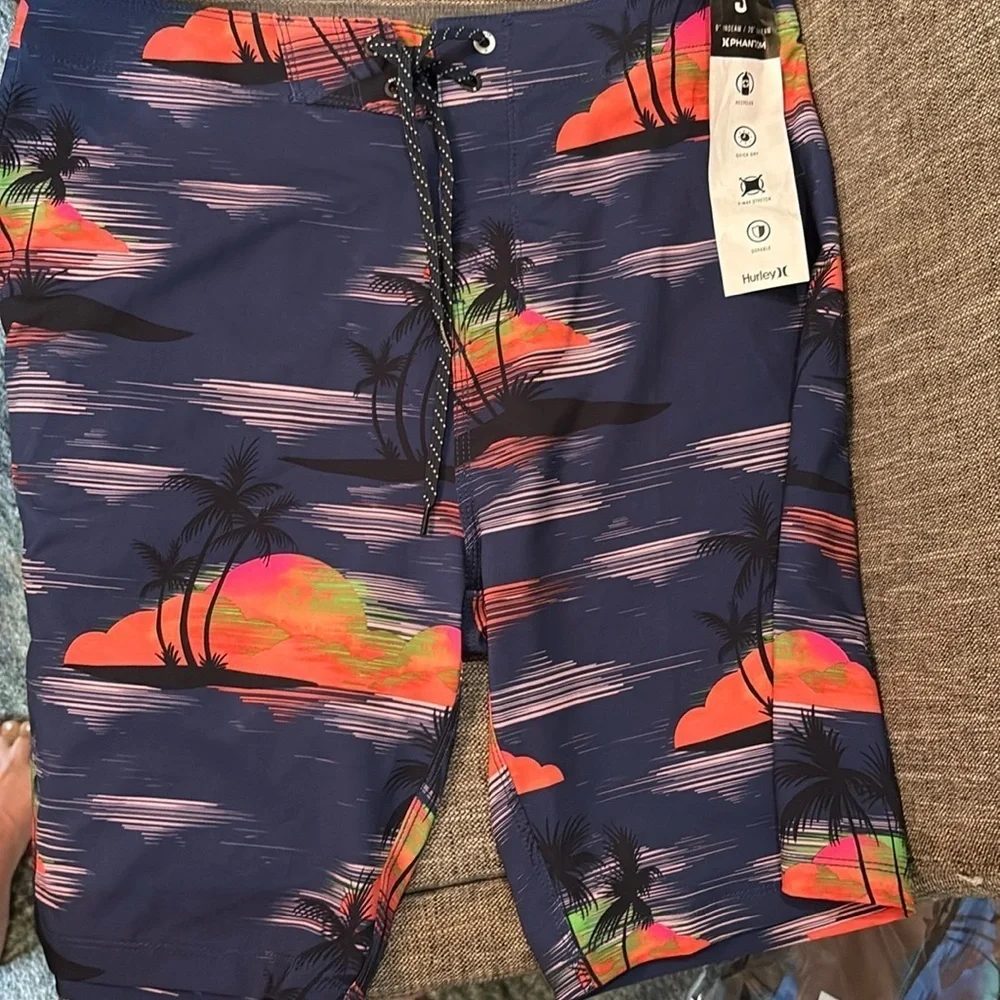 Hurley Men's Phantom Eco Weekender Boardshorts. NWT!